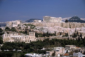 Athens: a metropolis in its true sense showcases its classical beauty